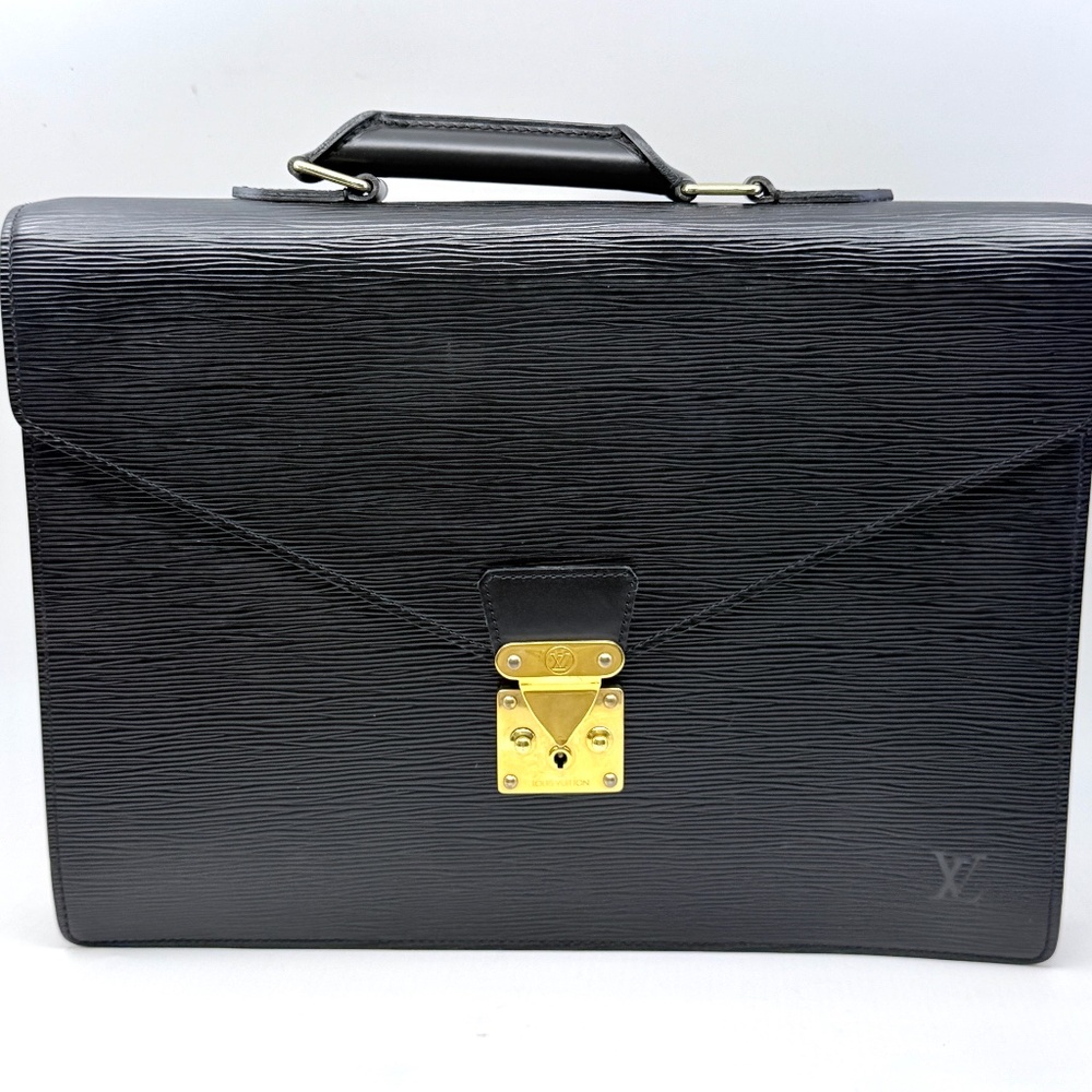 Authentic Louis Vuitton Epi Serviette Conseiller Briefcase, Black color  M54422